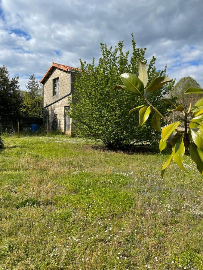 Chez Sarah - L'Escapade Javerlhac-et-la-Chapelle-Saint-Robert Exterior foto